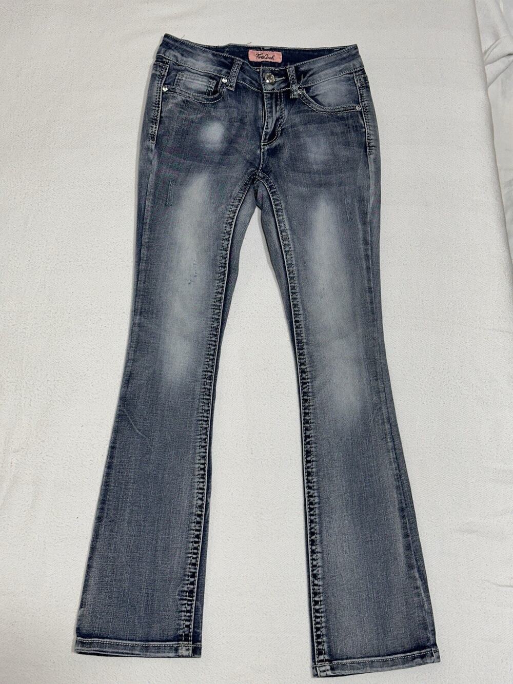 True Luck jeans denim, these jeans feature a solid pattern and 5-pockets 26 in